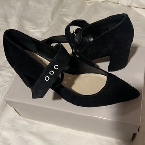 Marc fisher black shade pumps size 8. Carney
